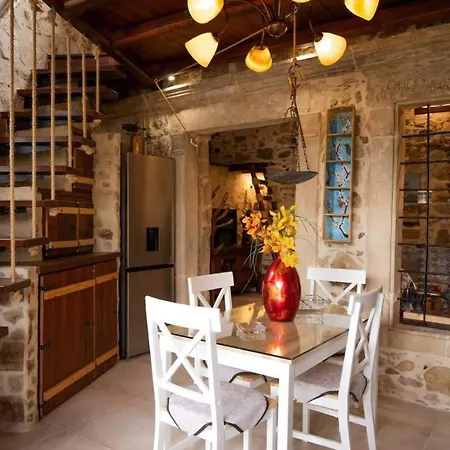 Dioni Stone House Alpesi faház